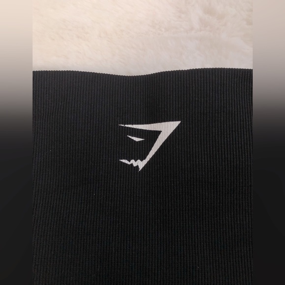 Gymshark Black Seamless Leggings with Stitching Design - Picture 3 of 15